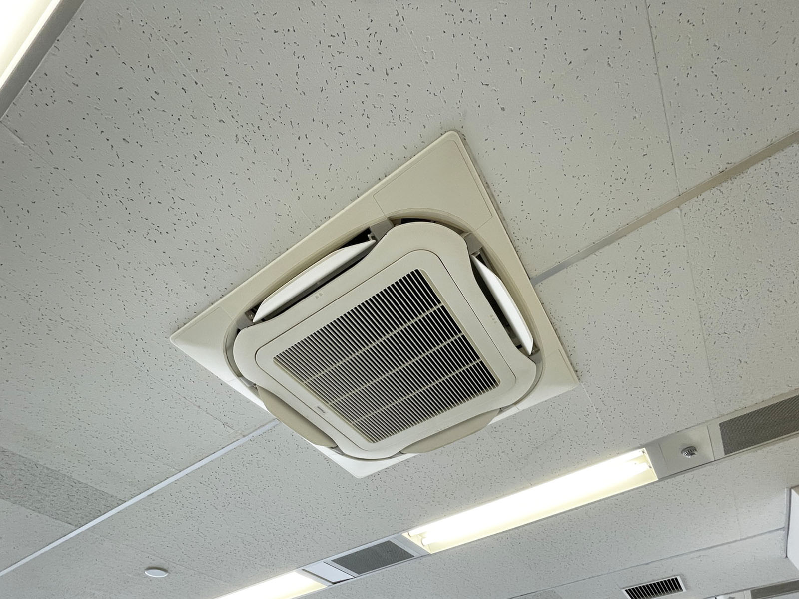 空調