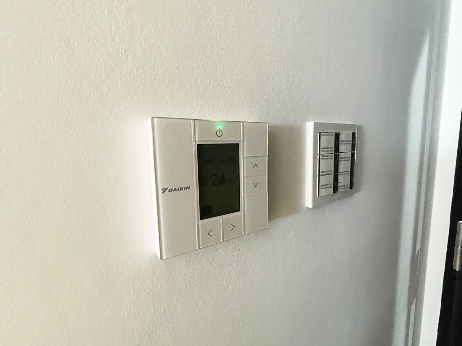 スイッチ類