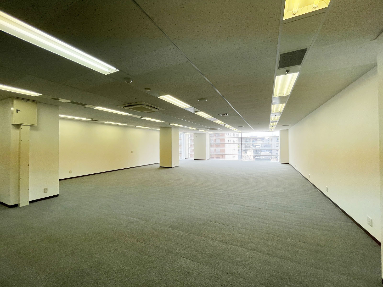 オフィス室内参考画像（7階・32坪）