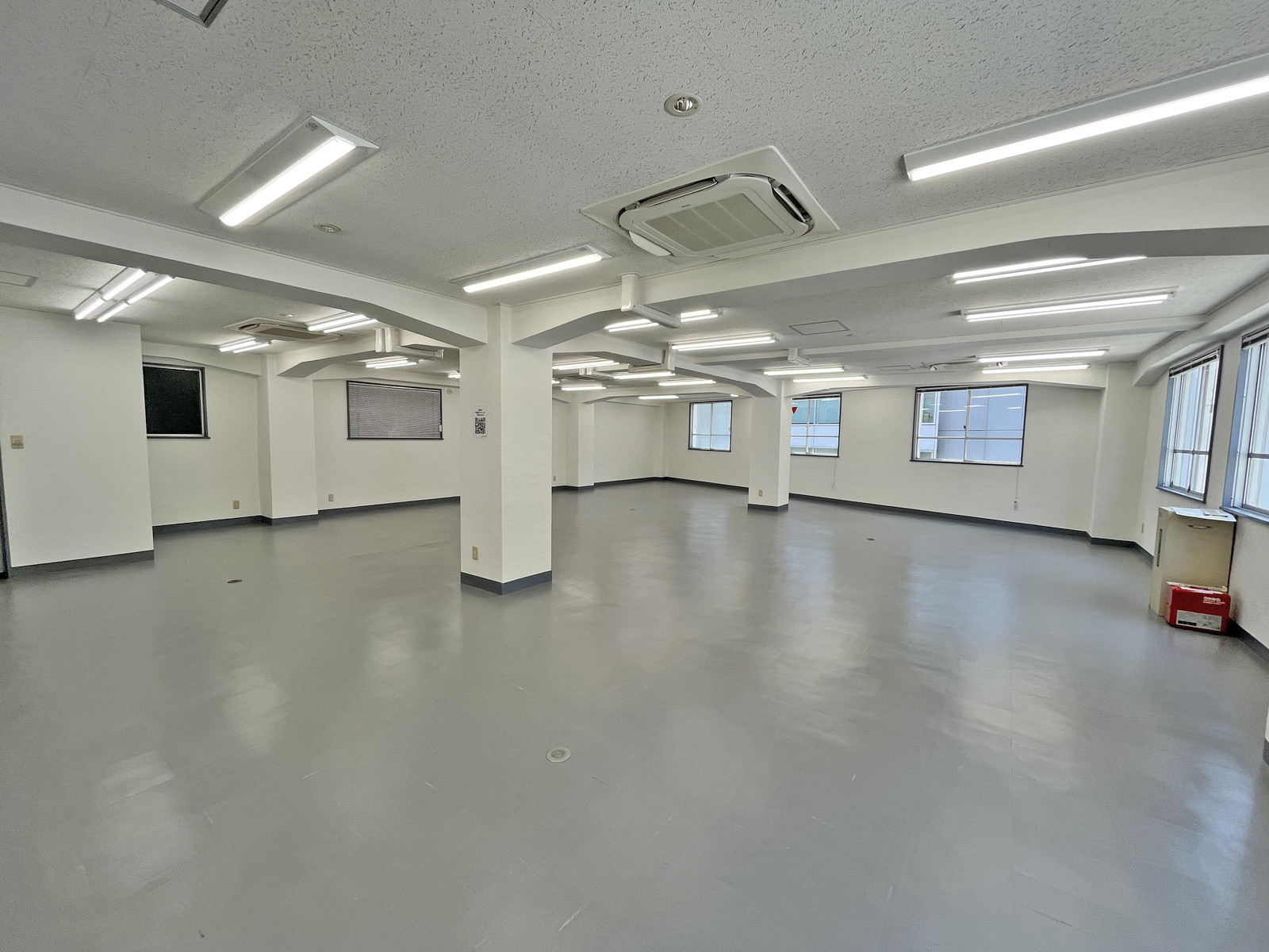 オフィス室内参考画像（6階・約44坪）