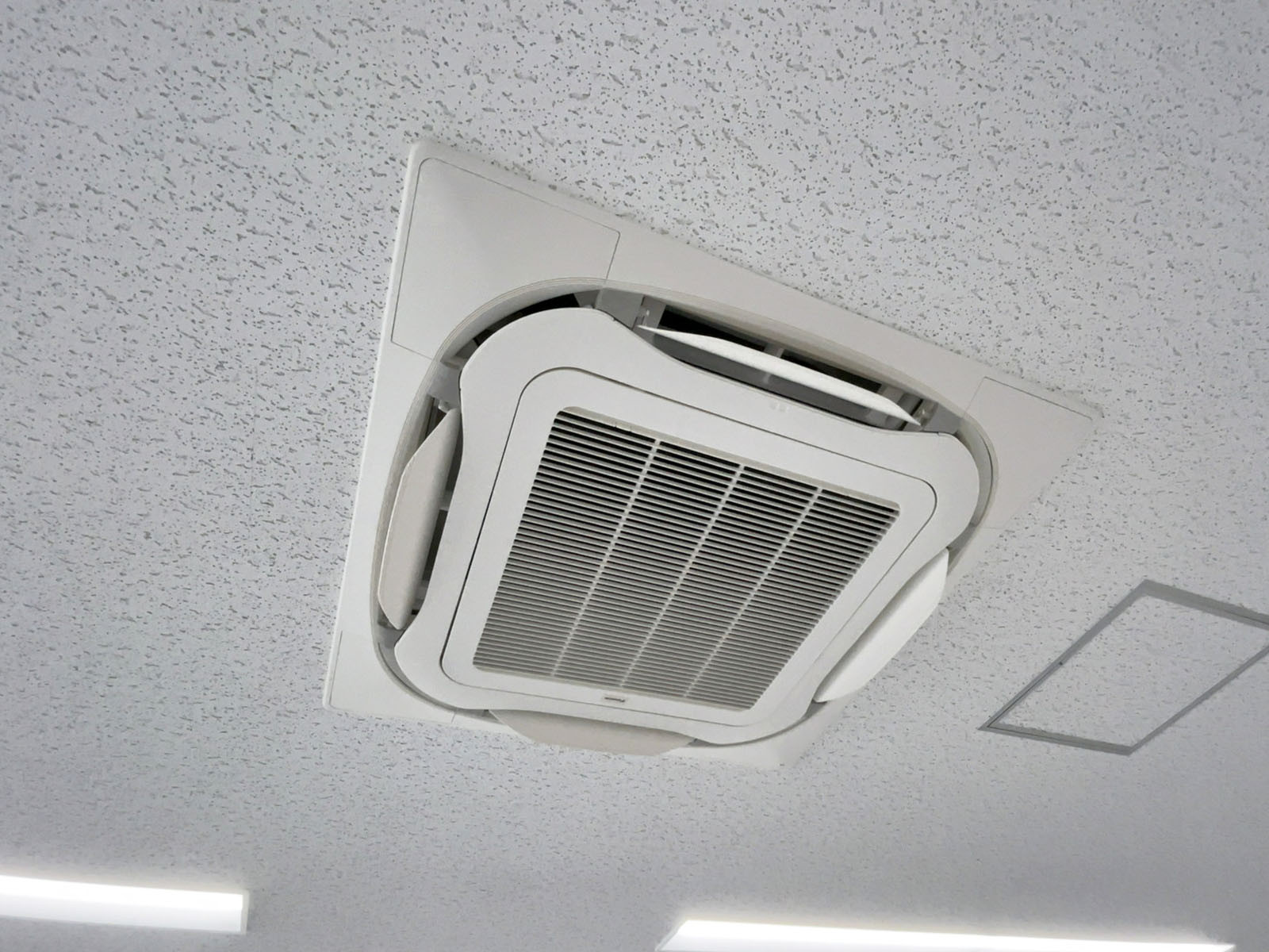 空調