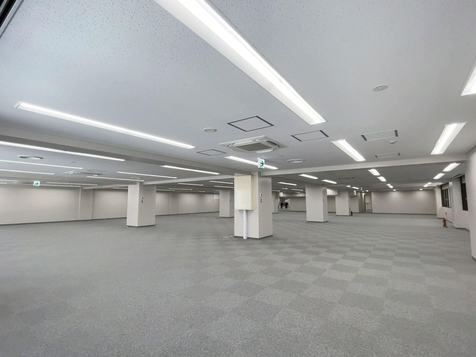 オフィス室内参考画像(2階・約403坪)