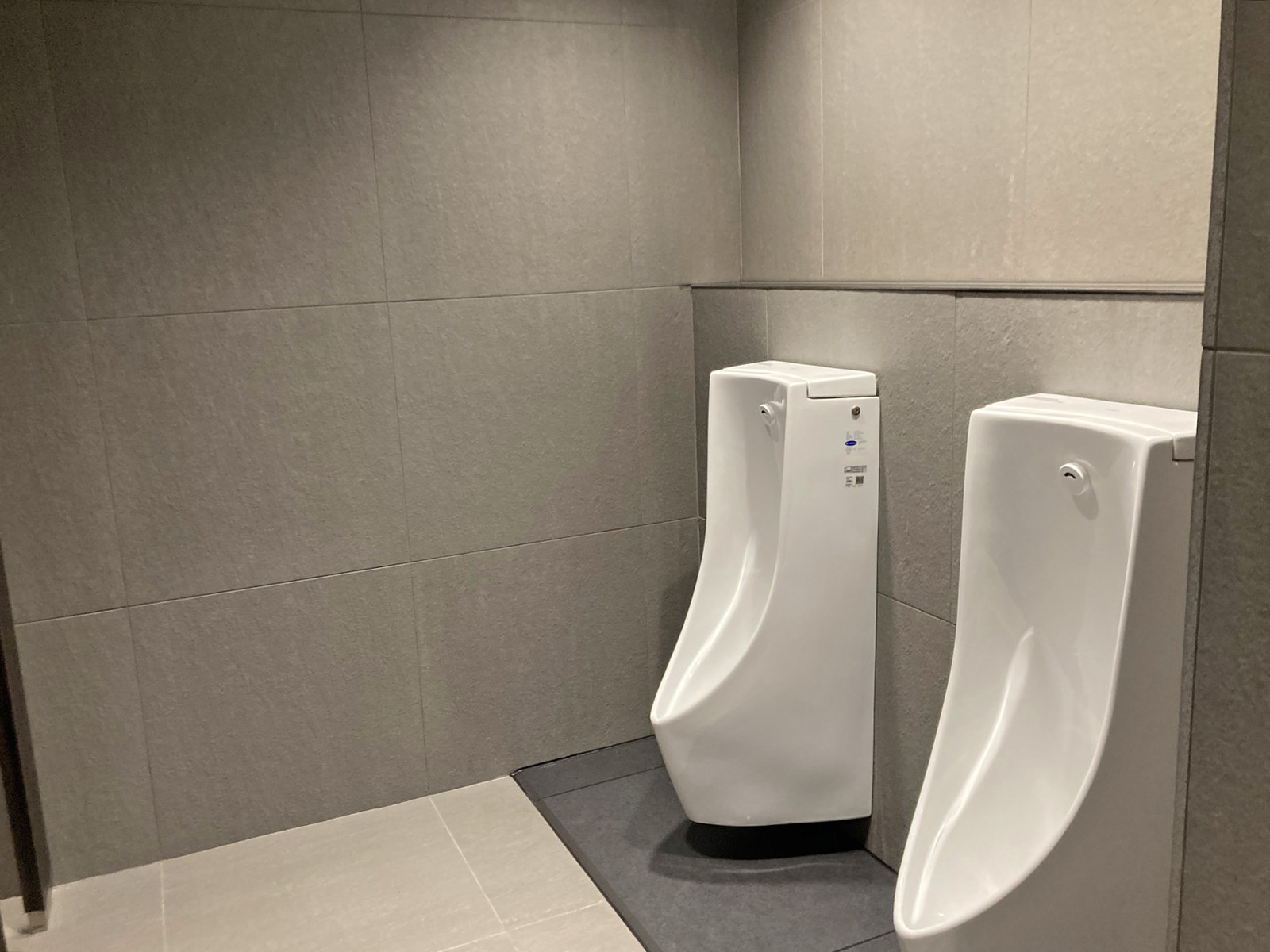 男性用トイレ