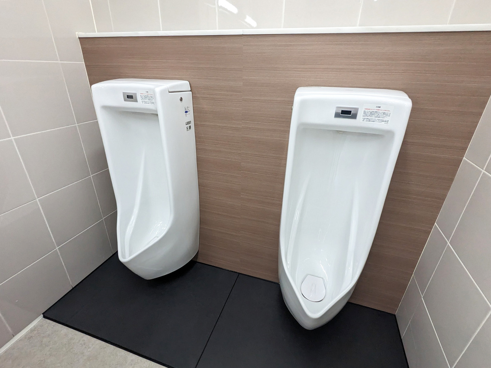 男性用トイレ
