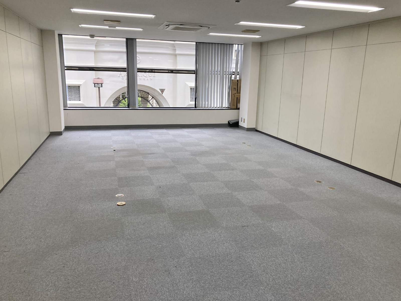 別角度の様子