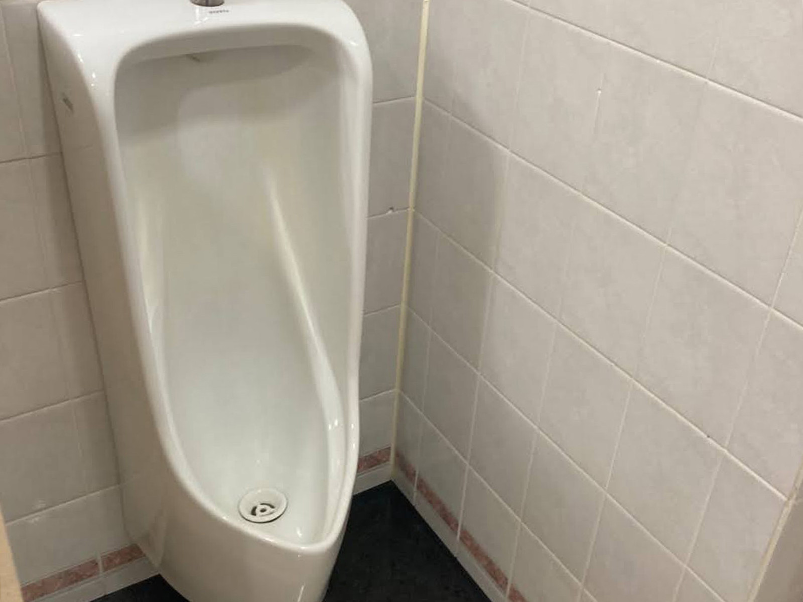 男性用トイレ