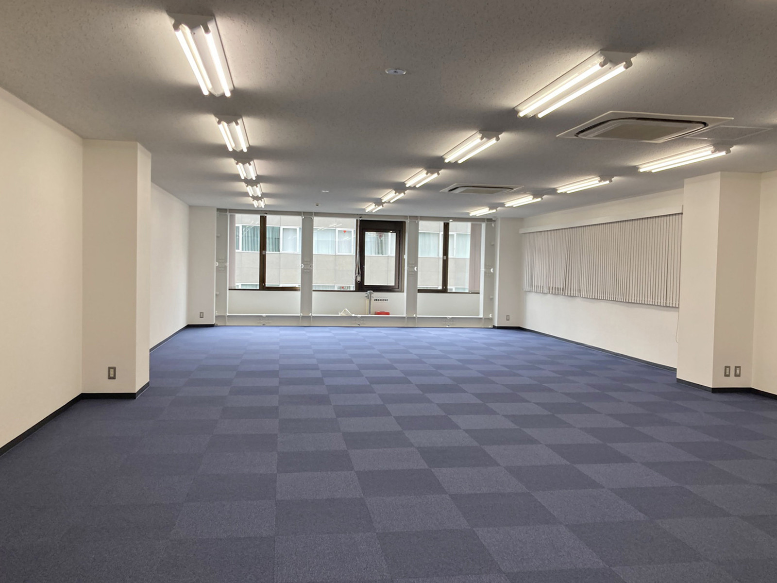 オフィス室内参考画像（7階・40坪）