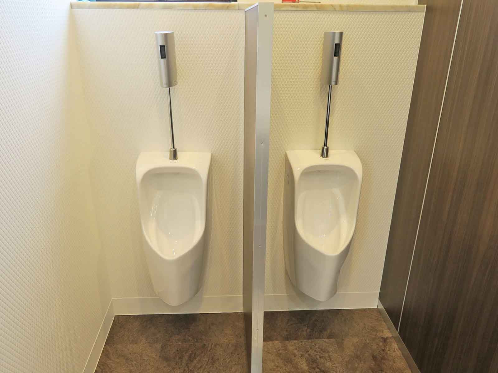 男性用トイレ