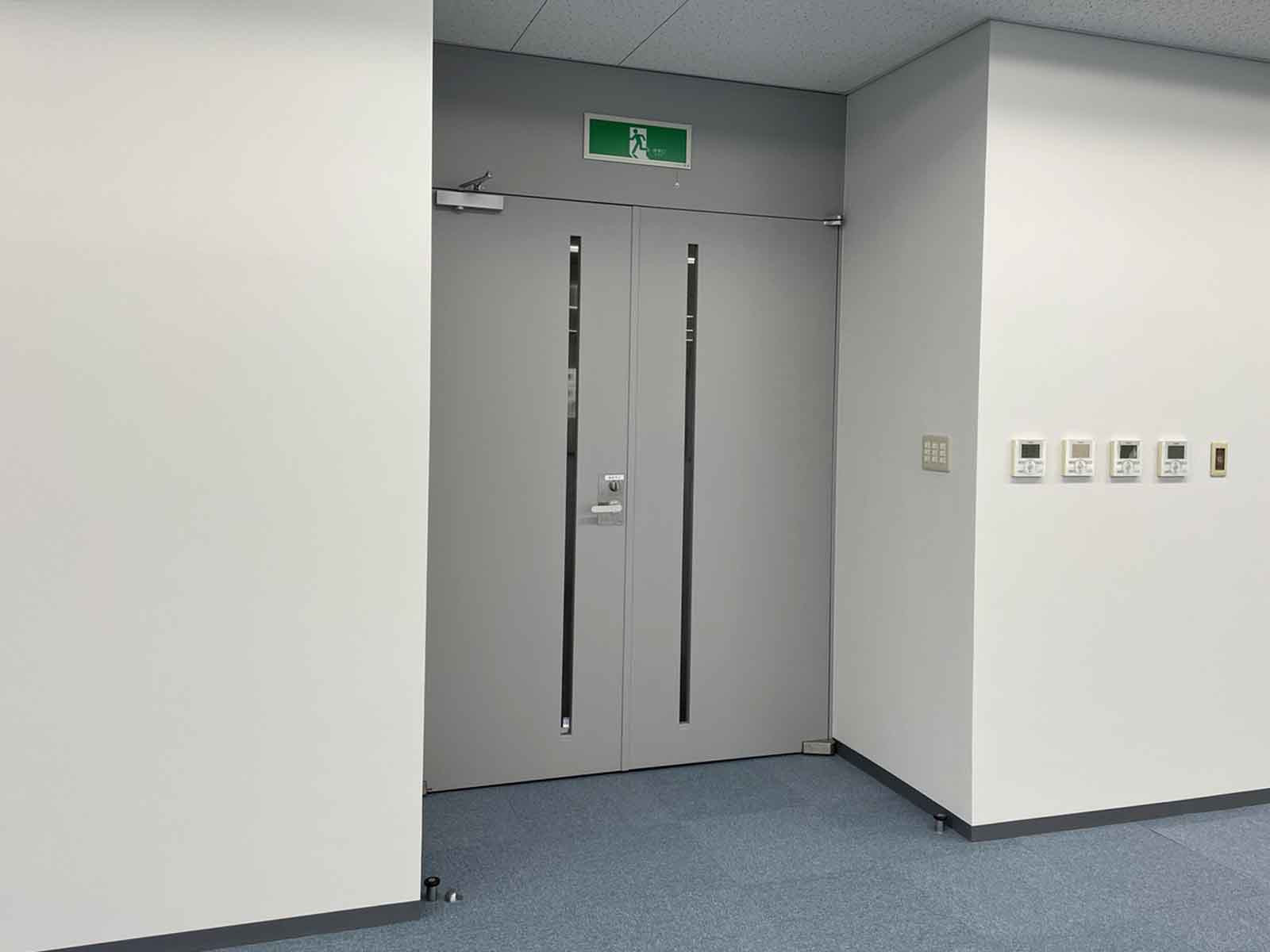 貸室出入口