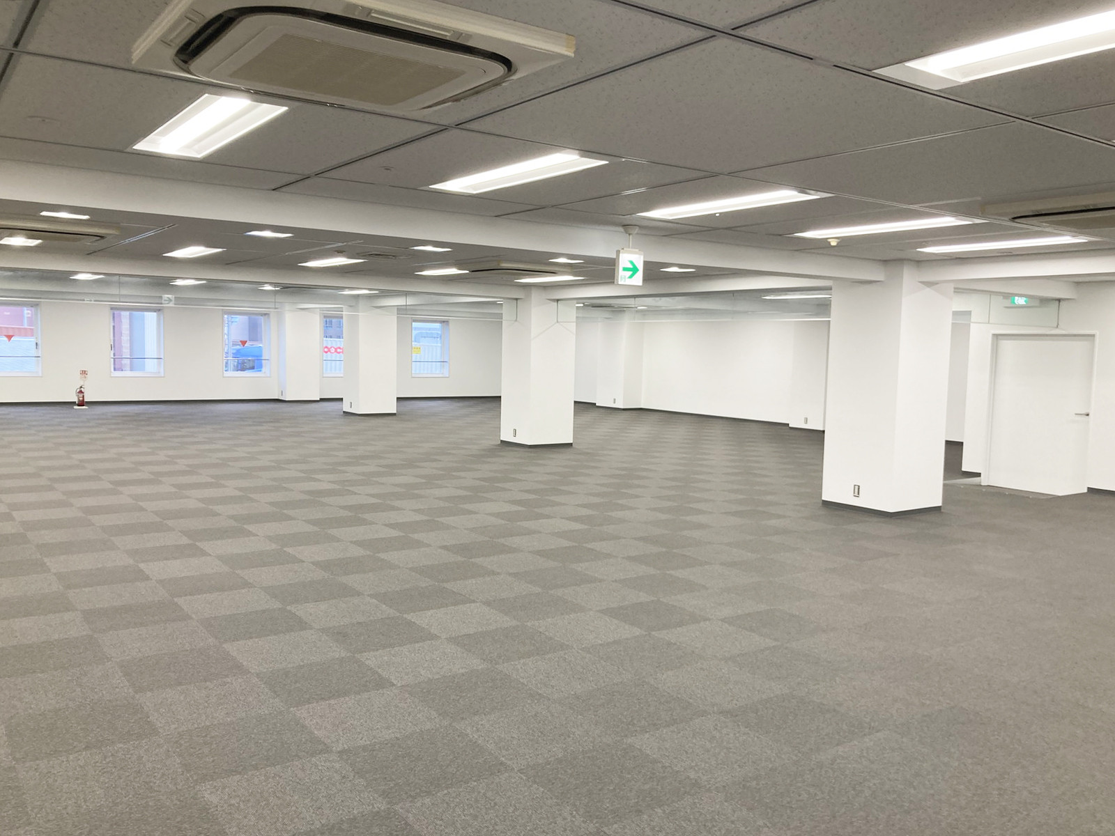オフィス室内参考画像(8階・約232坪)