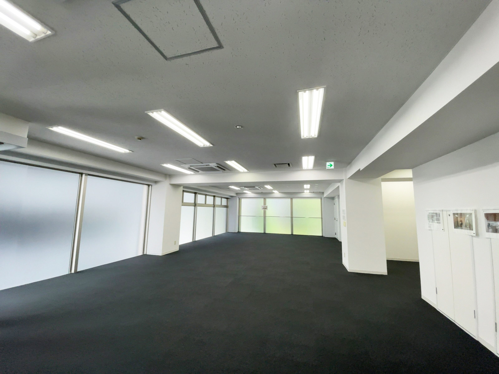 明るい室内