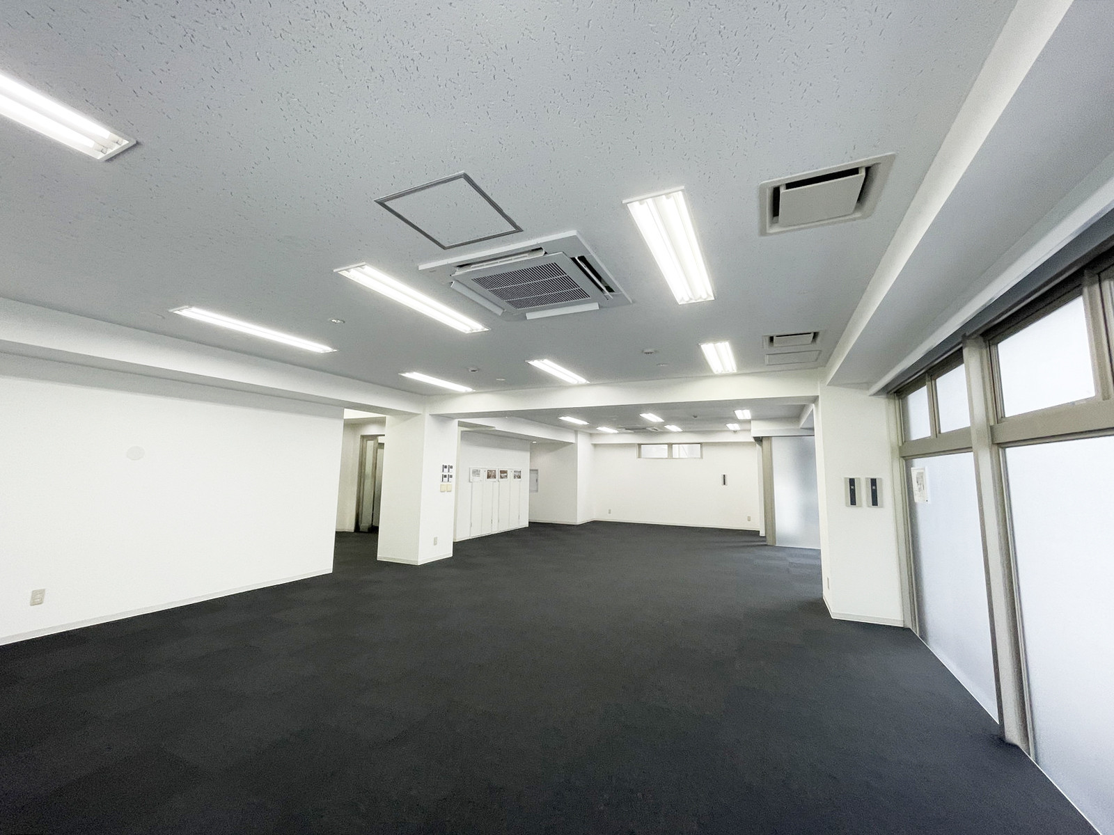 オフィス室内参考画像(2階・約37坪)