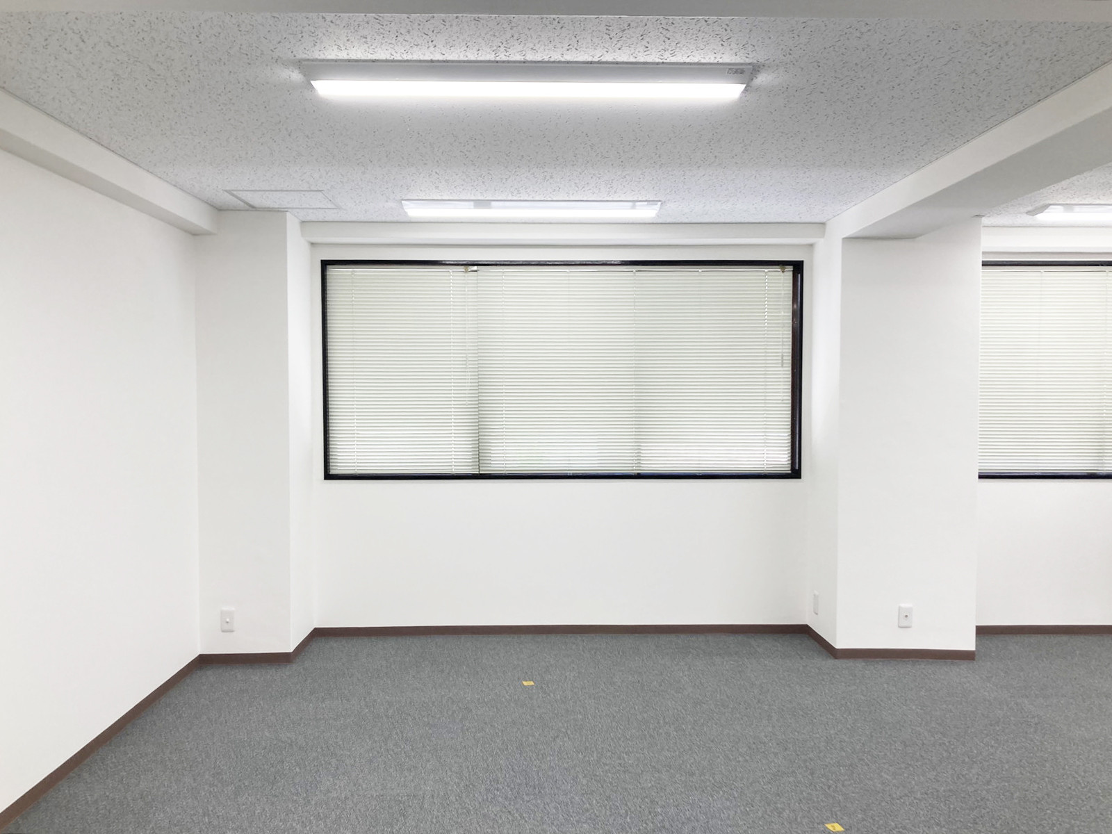 白を基調とした室内