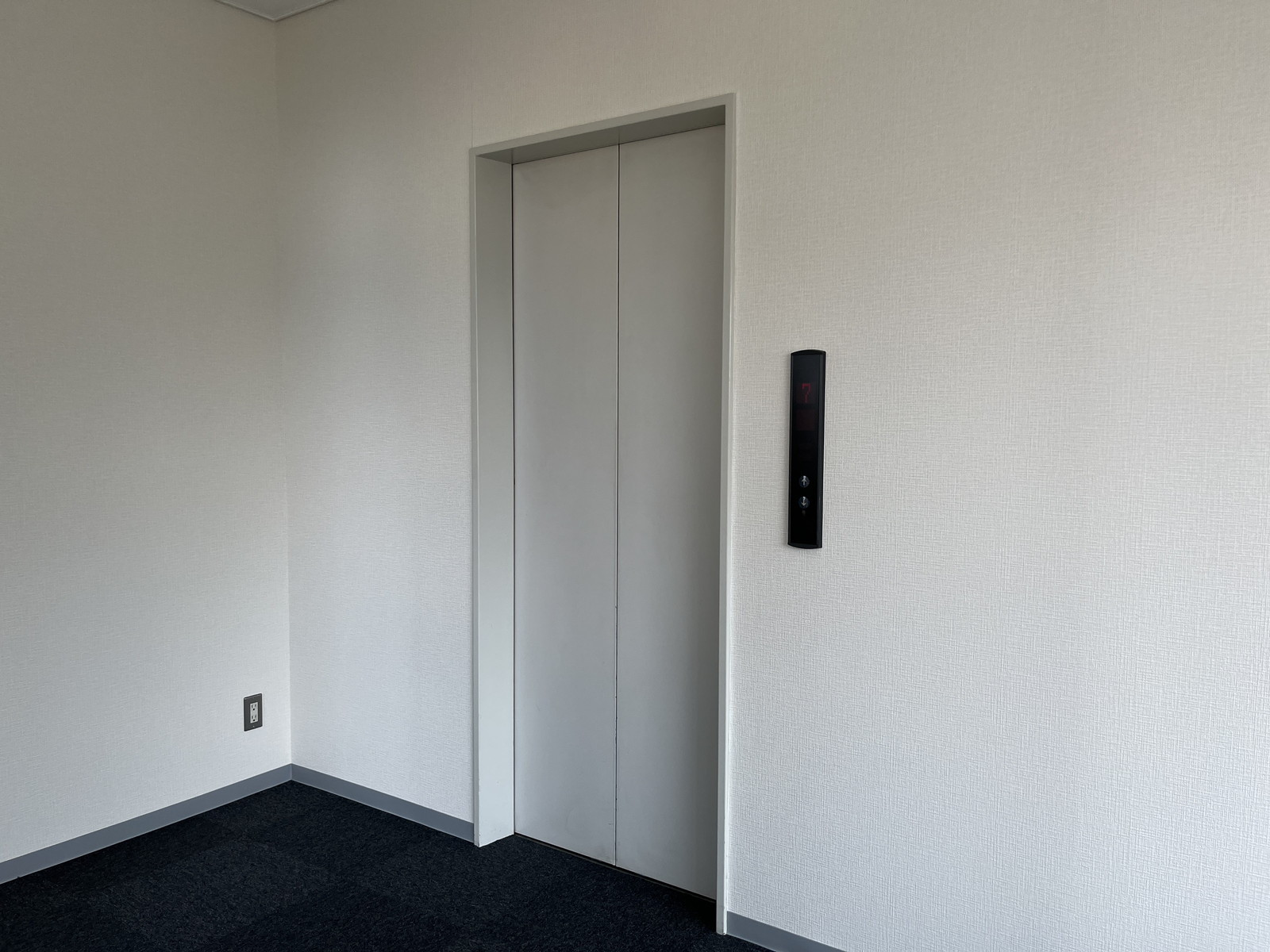 エレベーターからダイレクトイン
