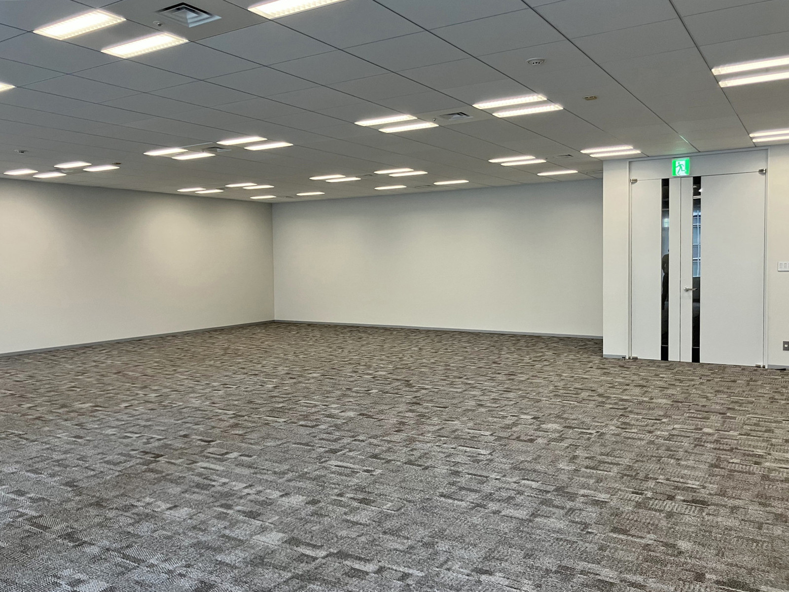 オフィス室内参考画像（14階・55坪）