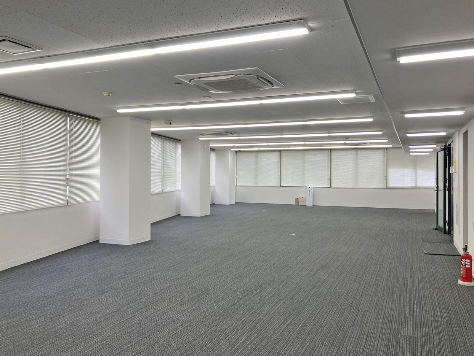 オフィス室内参考画像（5階・約55坪）