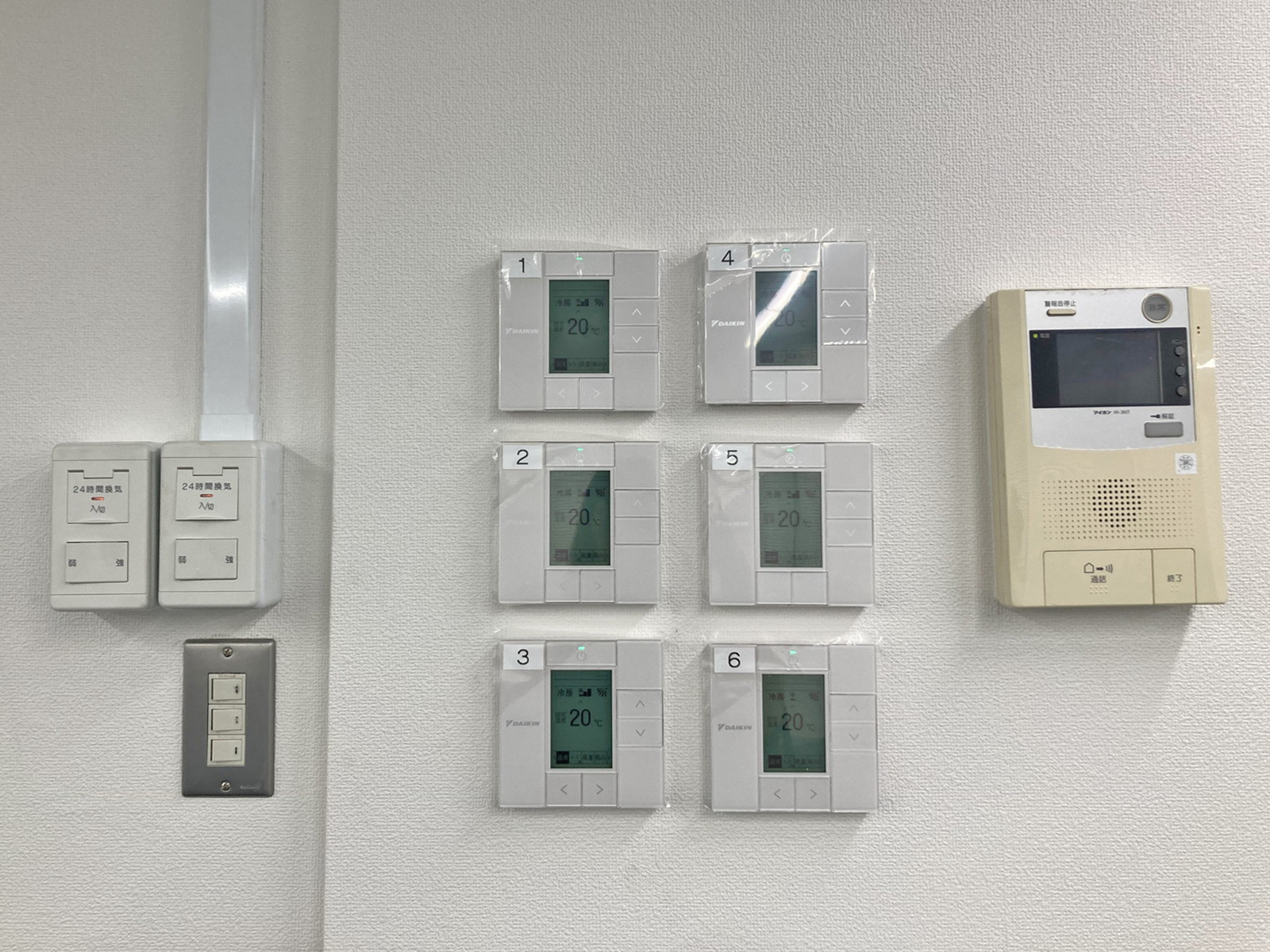 スイッチ類