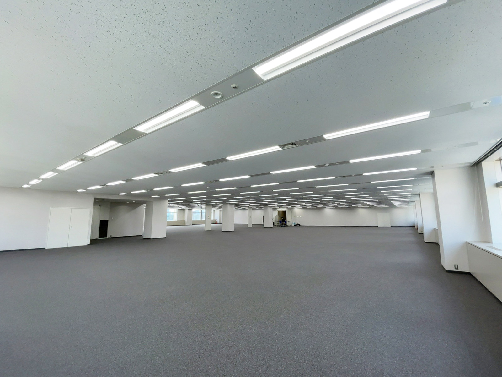 オフィス室内参考画像(13階・約266坪)