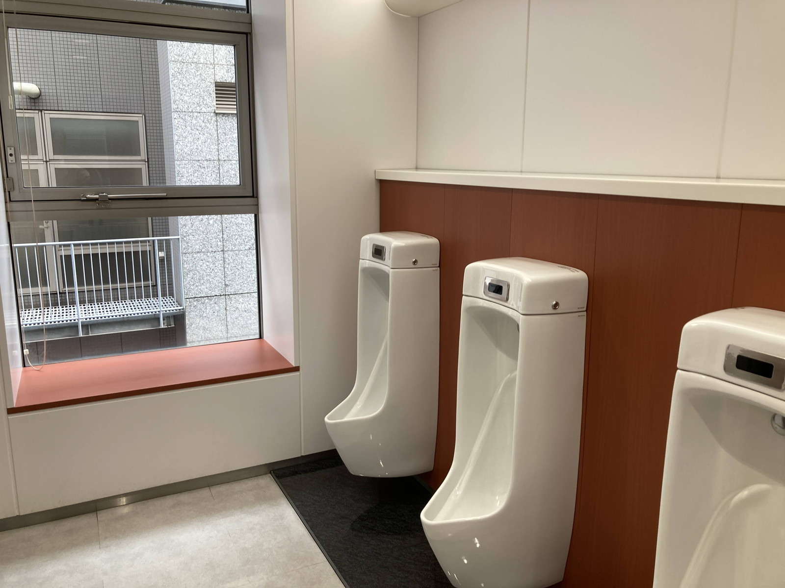 男性用トイレ
