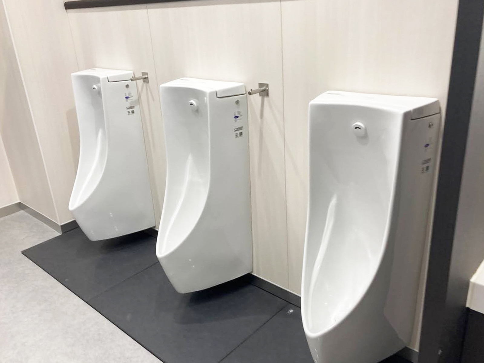 男性用トイレ