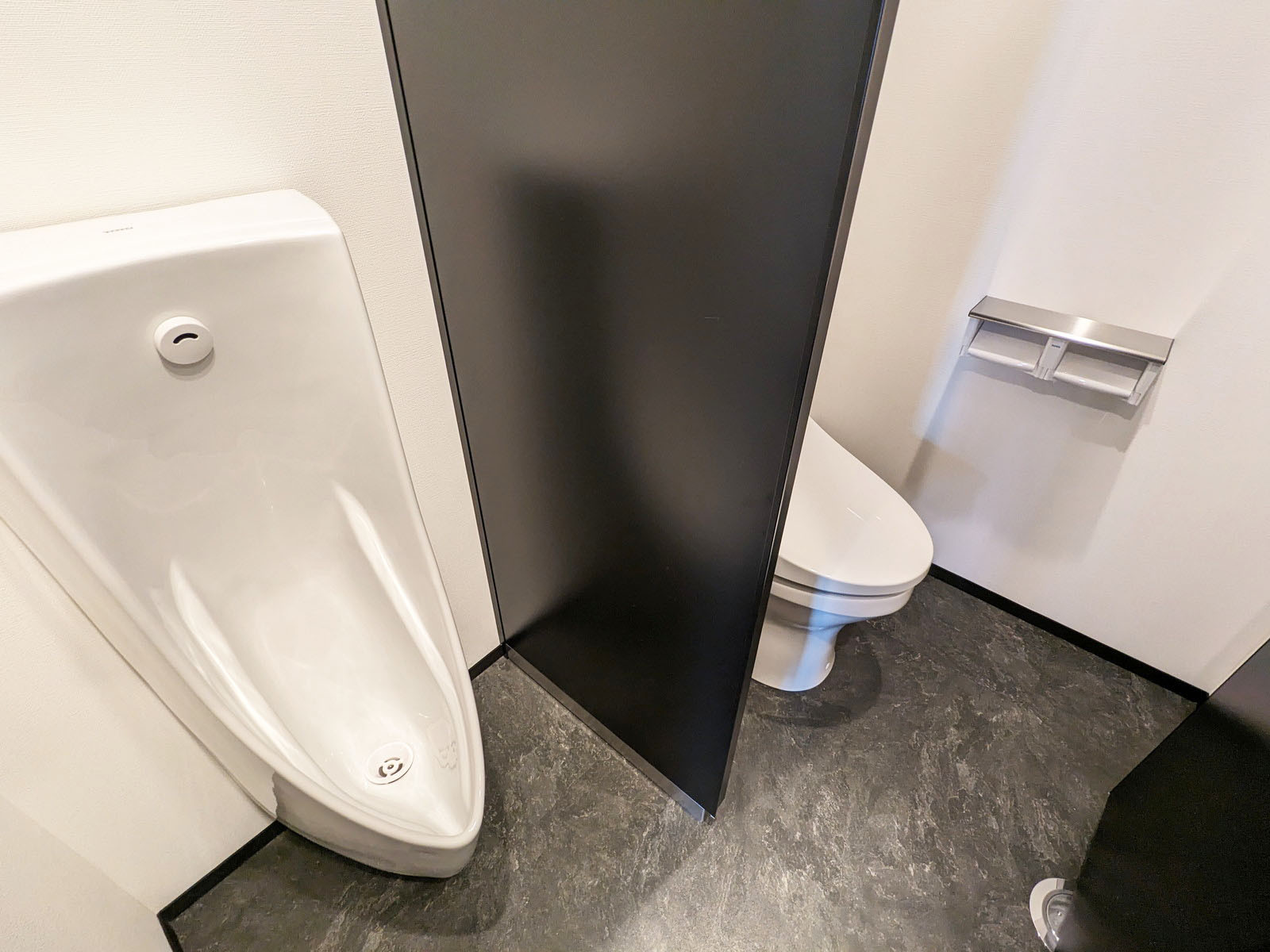 男性用トイレ