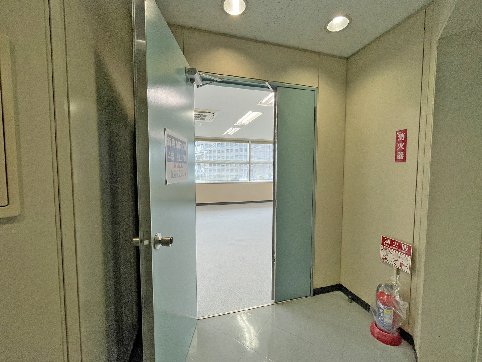 貸室出入口