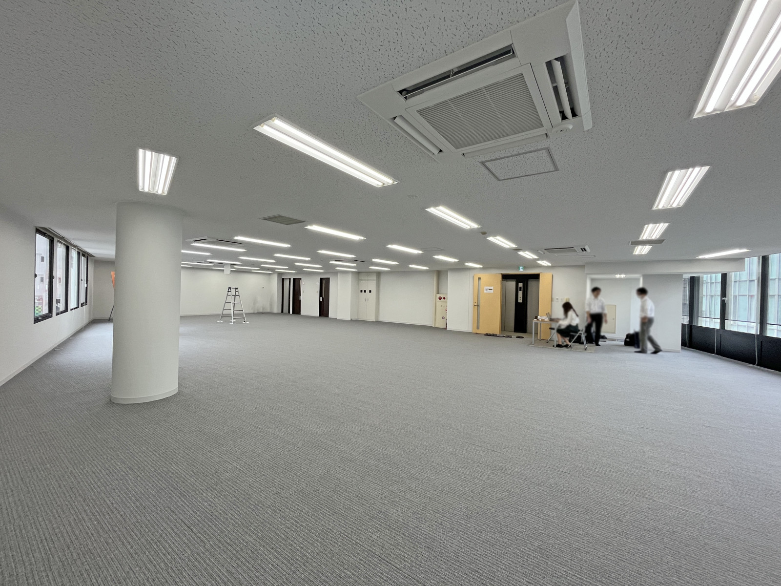 別角度の様子
