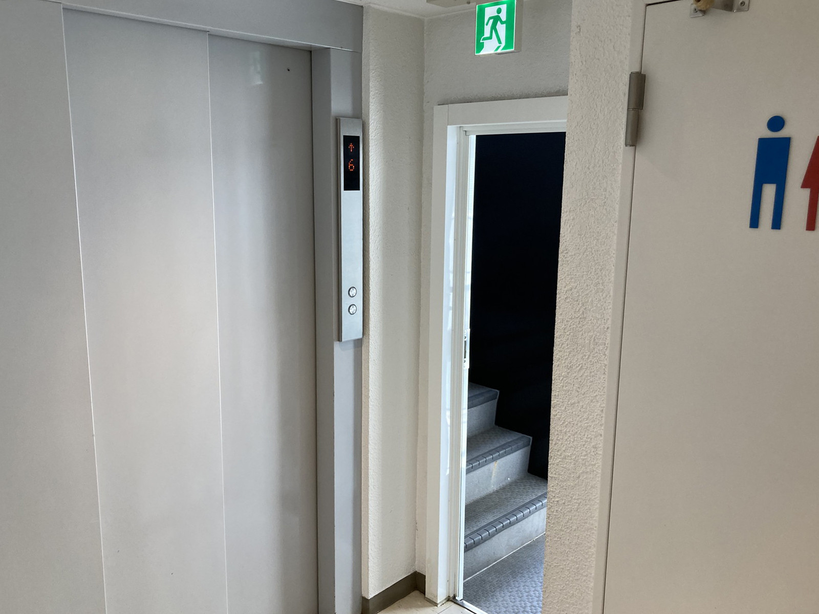エレベーターホール