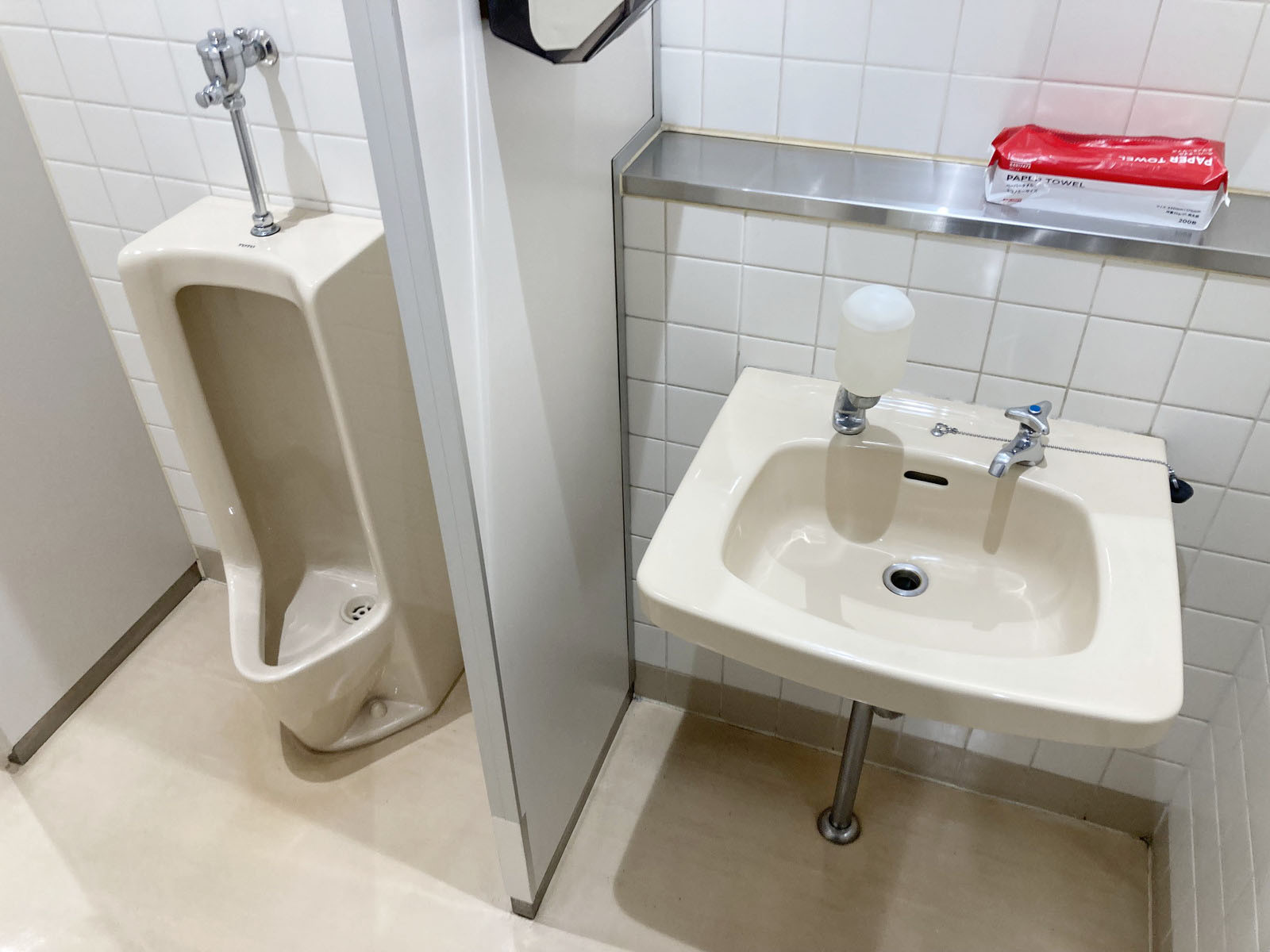 男性用トイレ