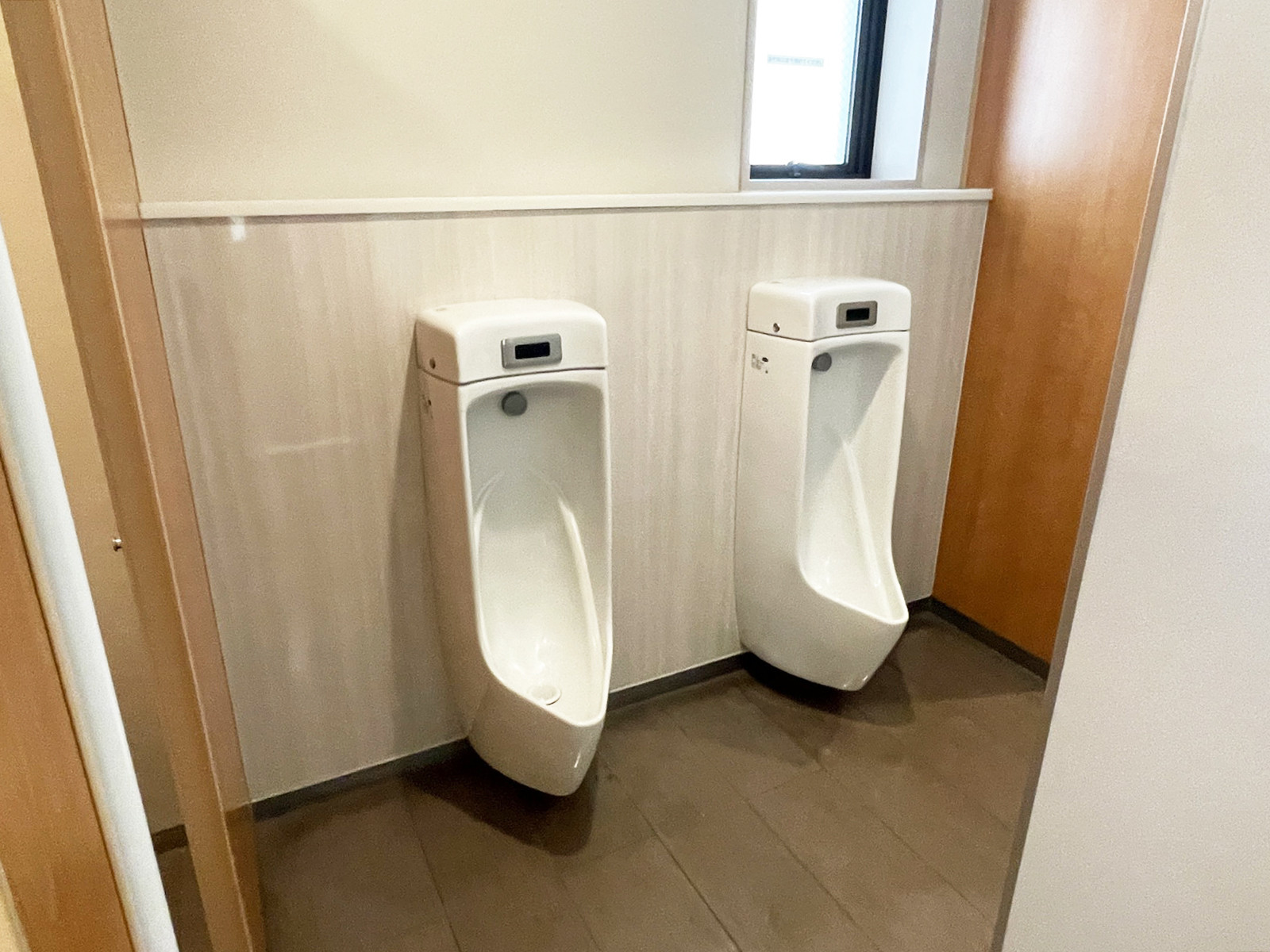 男性用トイレ