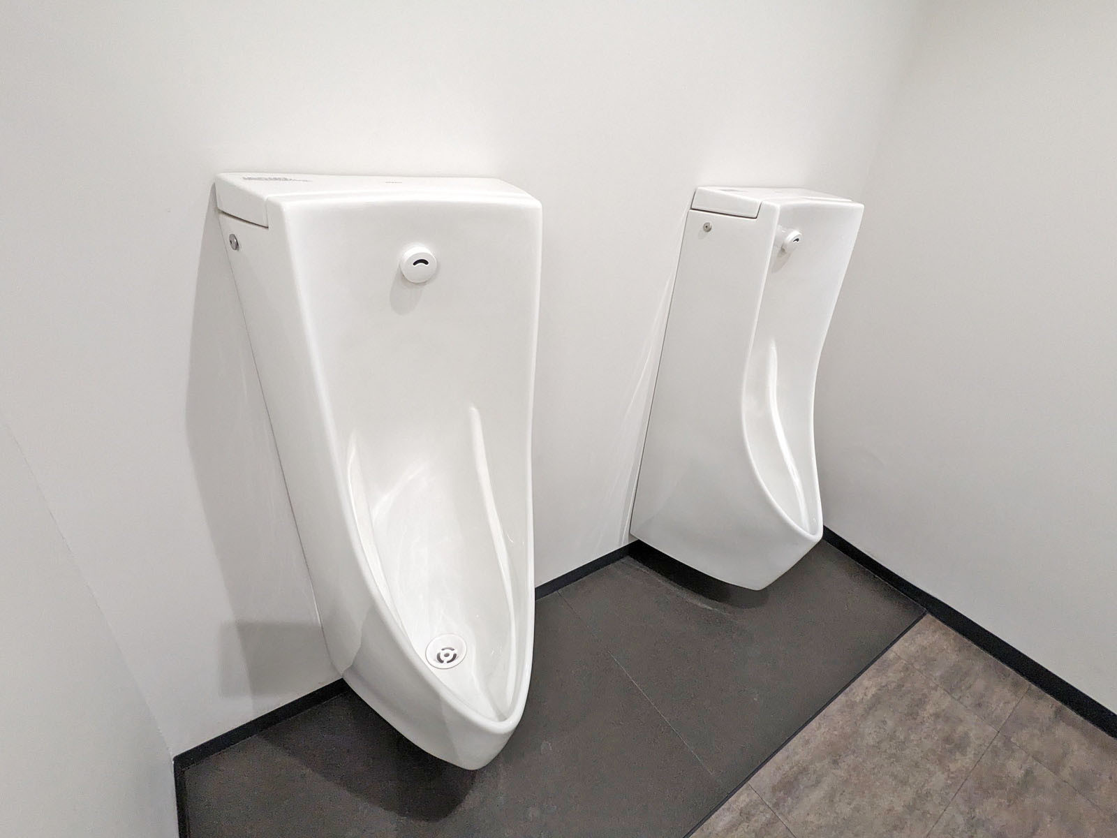 男性用トイレ