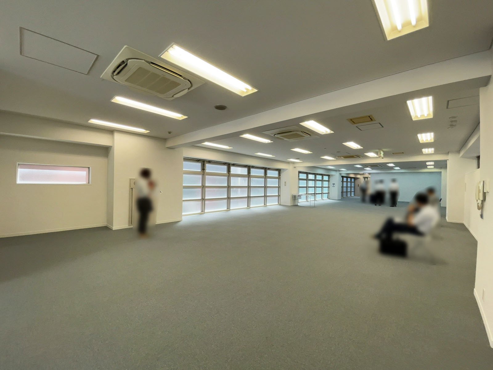 別角度の様子
