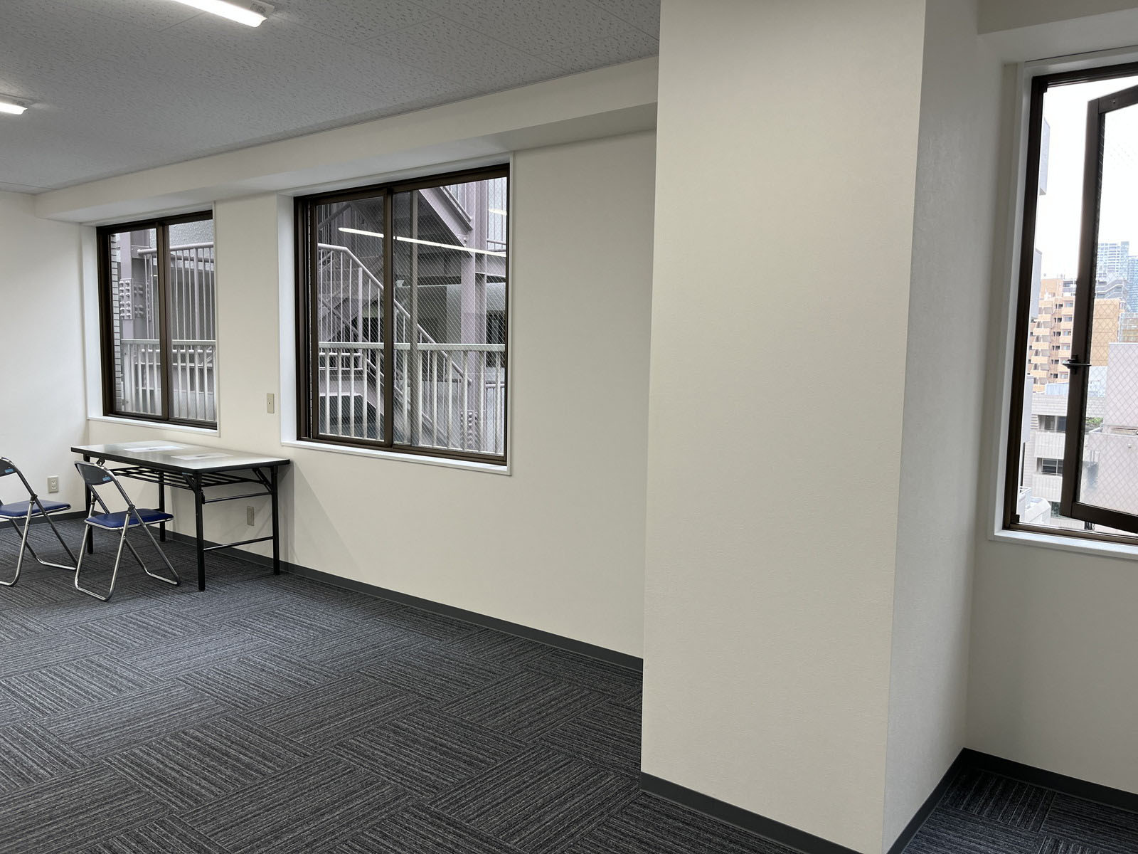 貸室奥側の様子