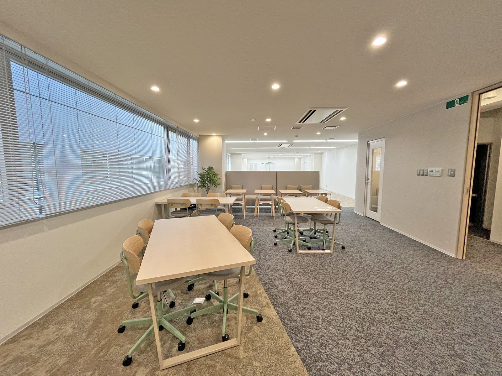 別フロアの室内参考画像（4階・約68坪）