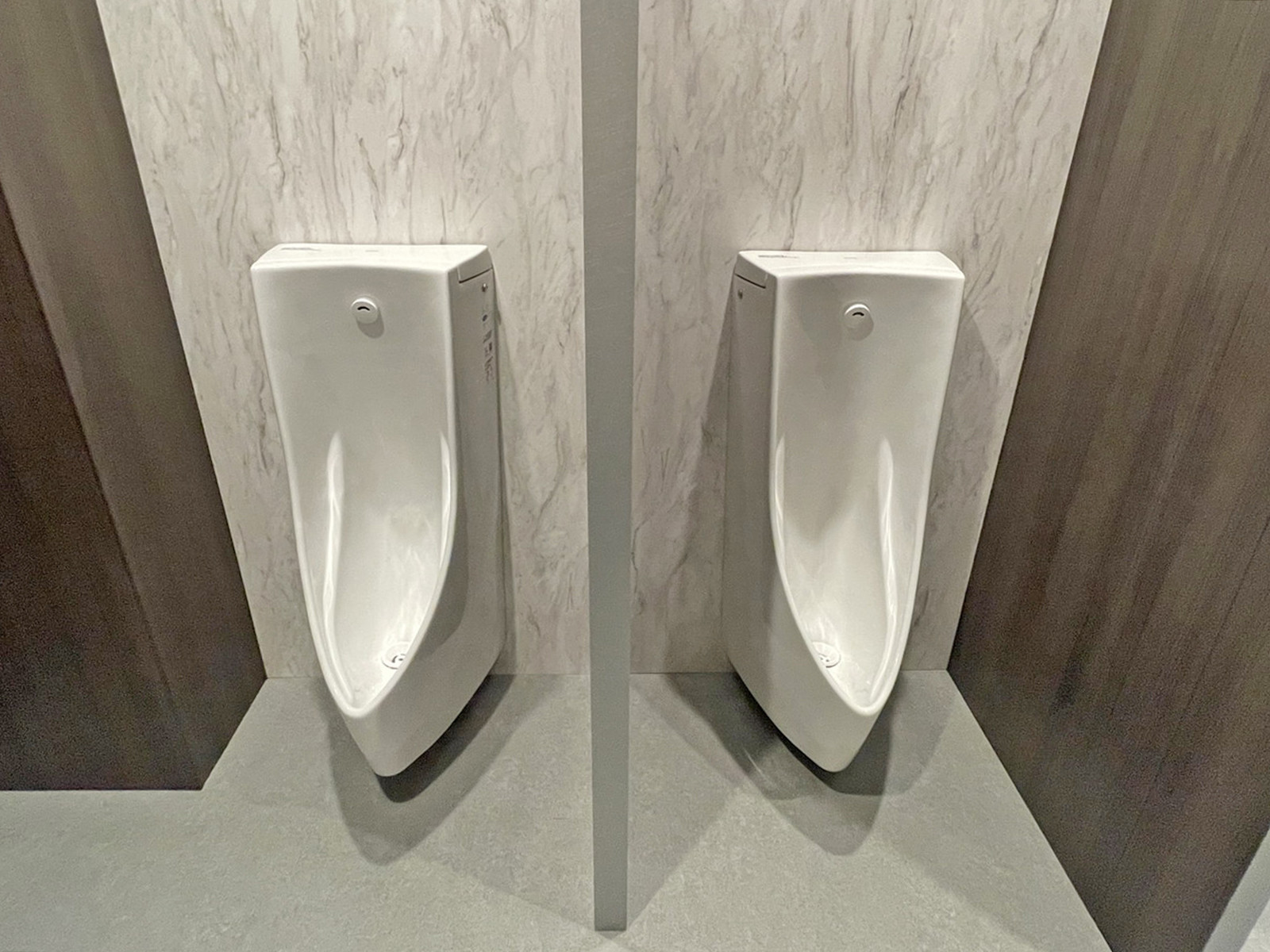 男性用トイレ