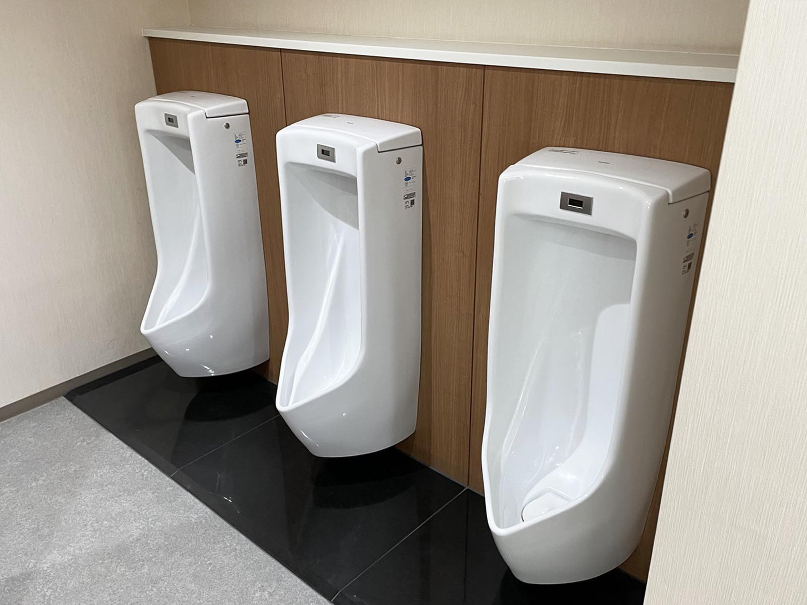 男性用トイレ