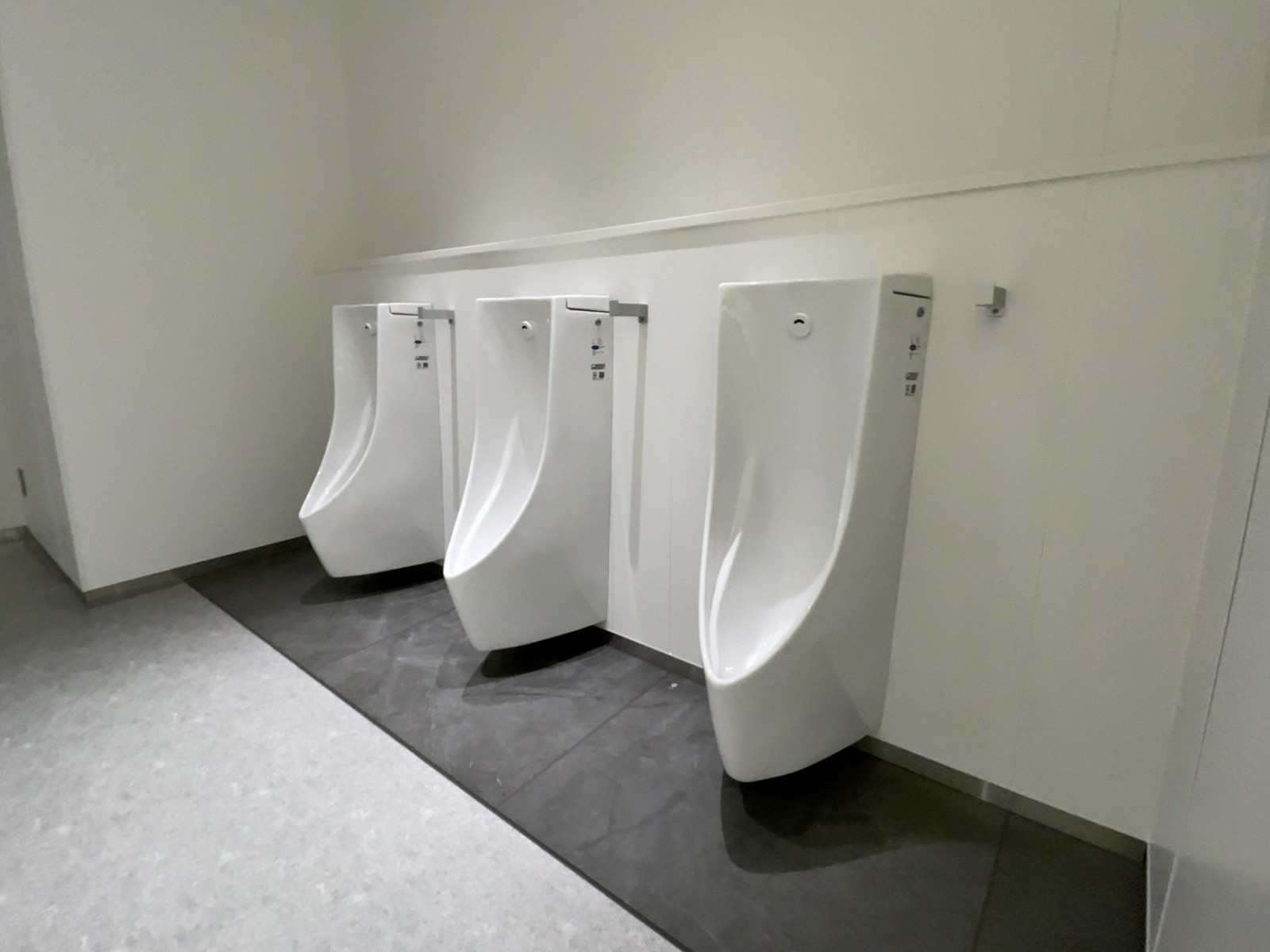 男性用トイレ