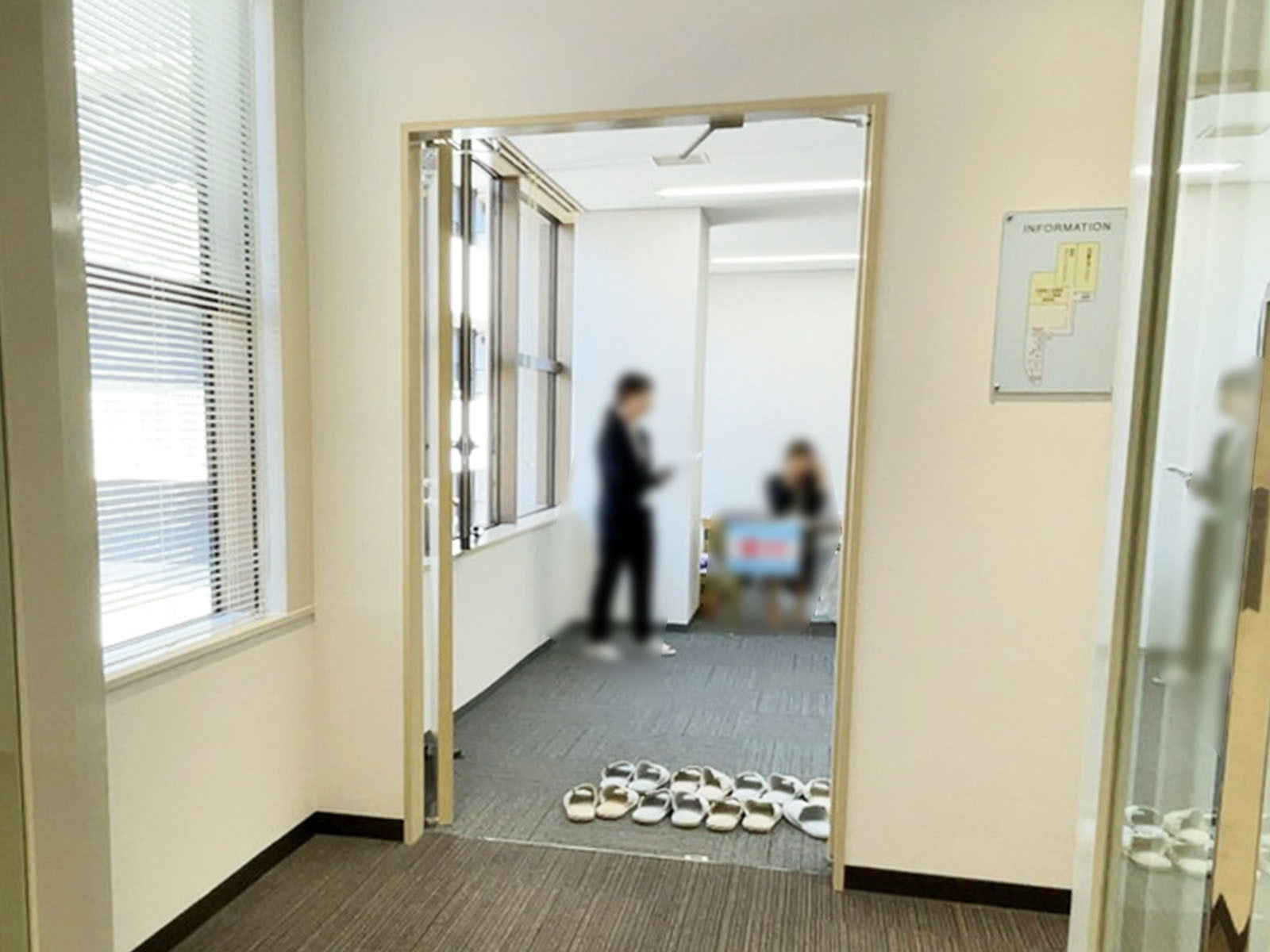 貸室出入口