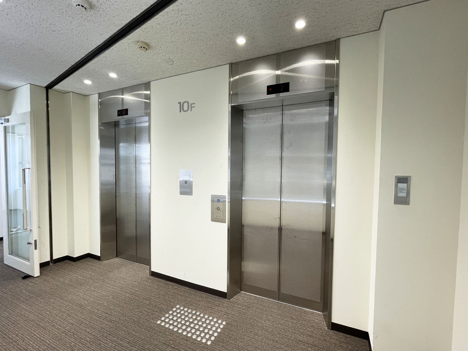 エレベーター