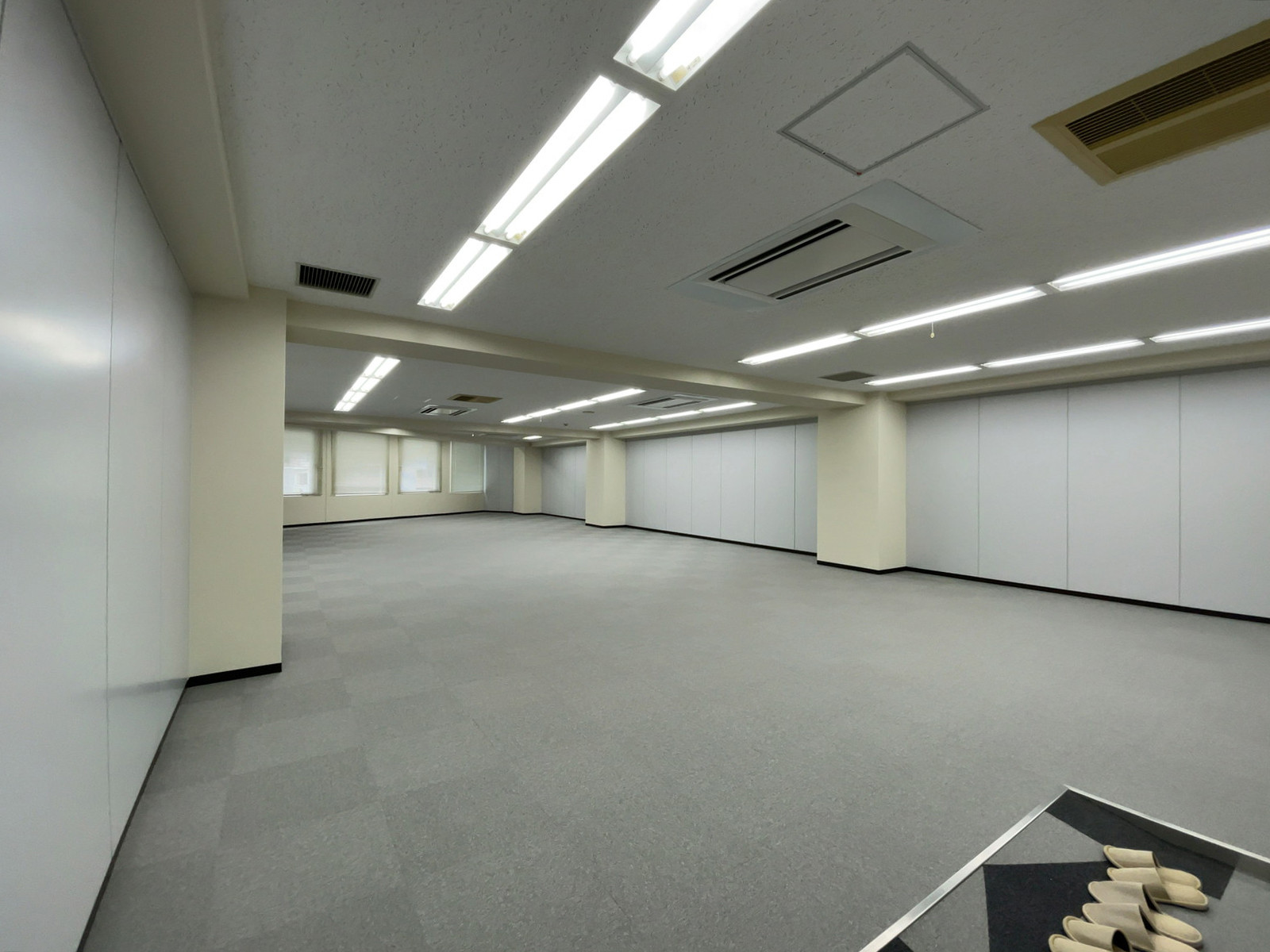 オフィス室内参考画像（3階C・約42坪）