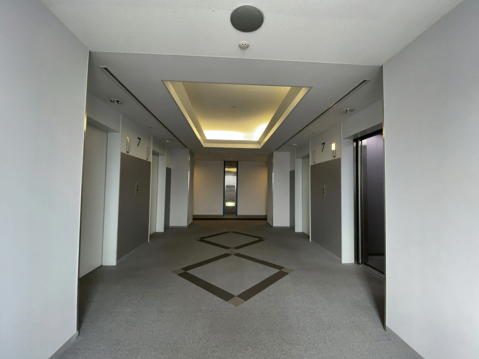 エレベーターホール
