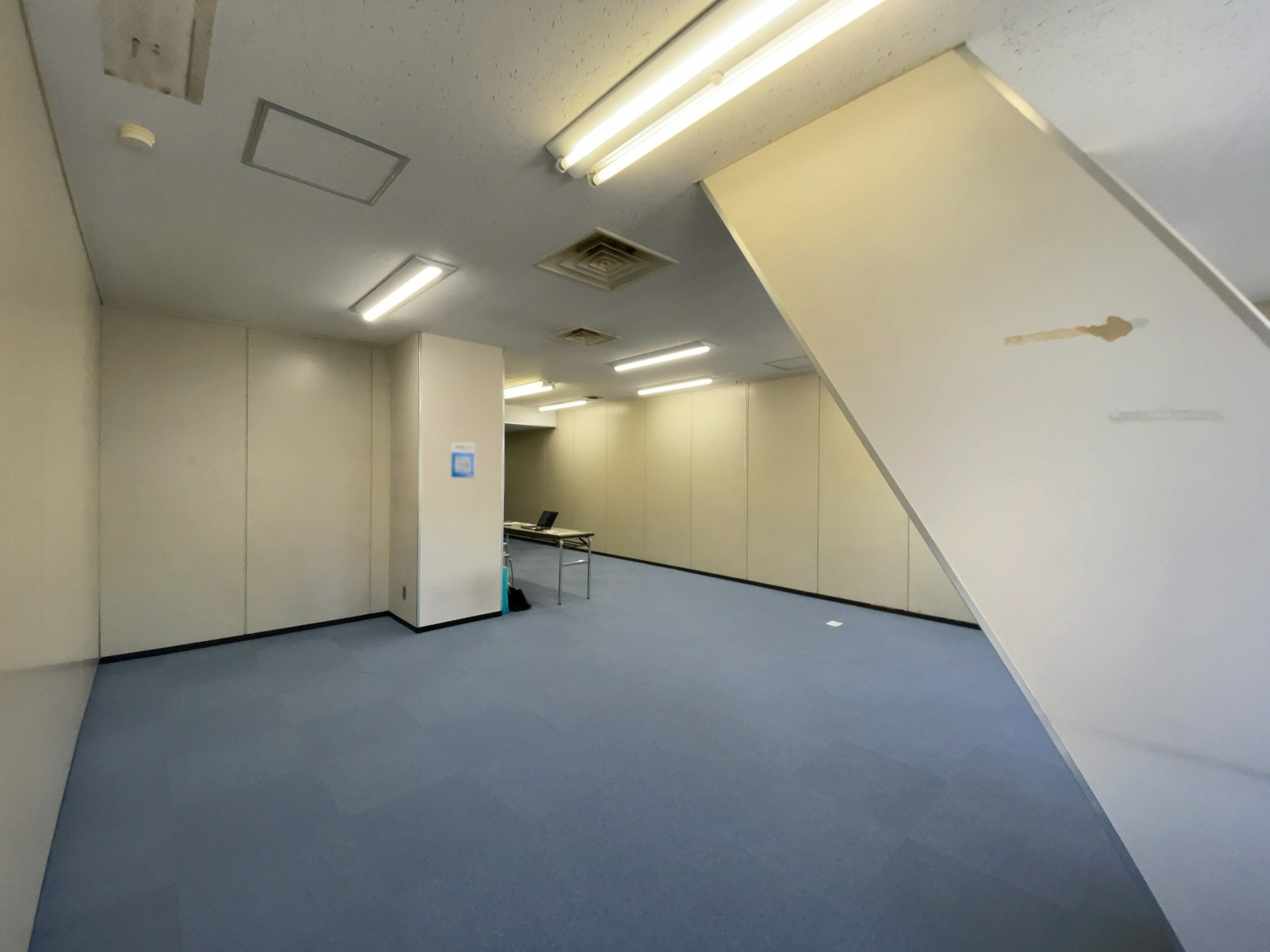 別角度の様子