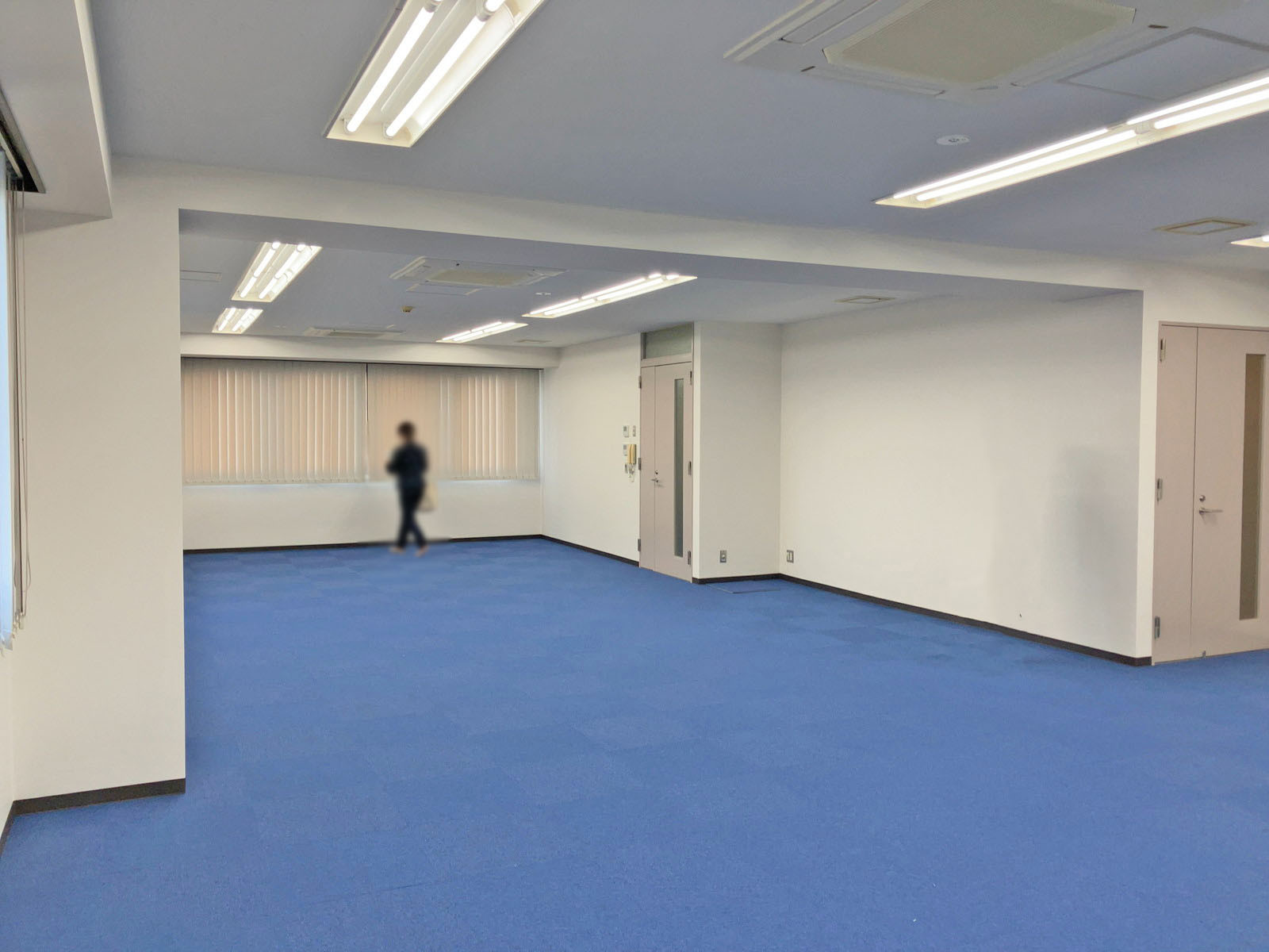 別角度の様子