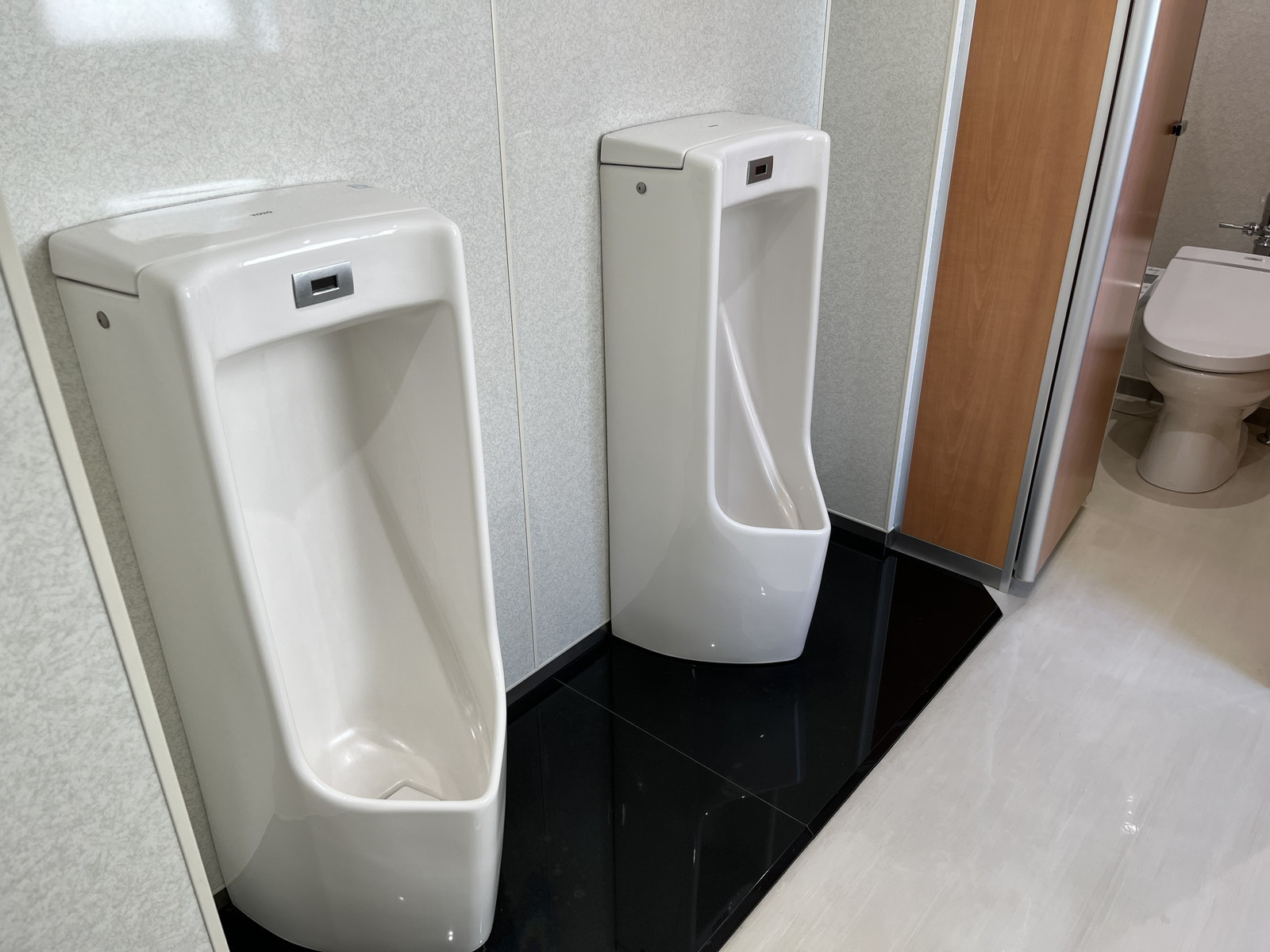 男性用トイレ
