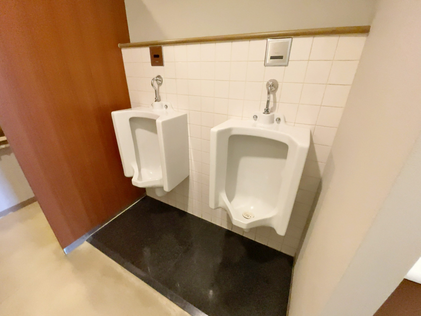男性用トイレ