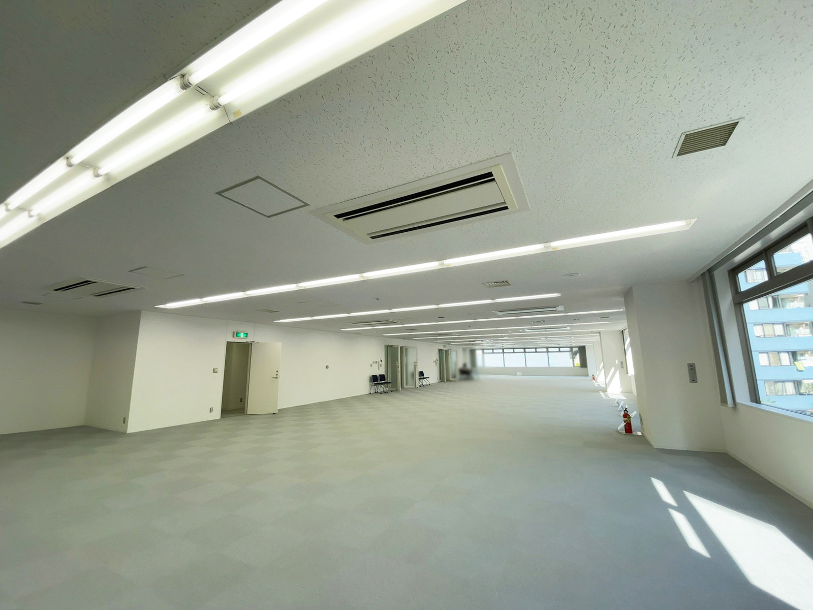 明るい室内