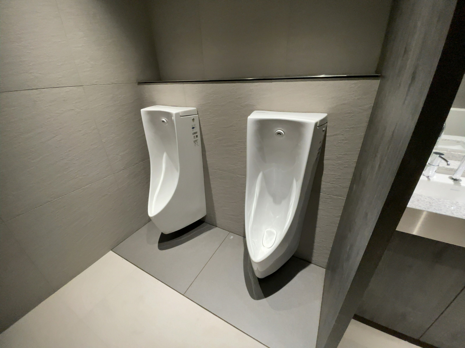 男性用トイレ