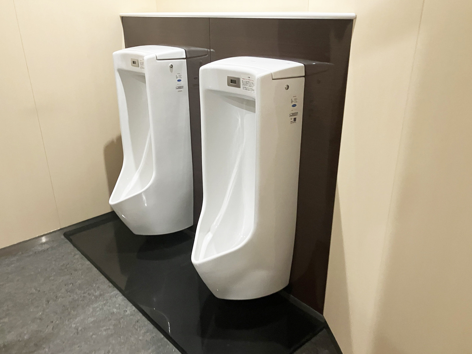 男性用トイレ