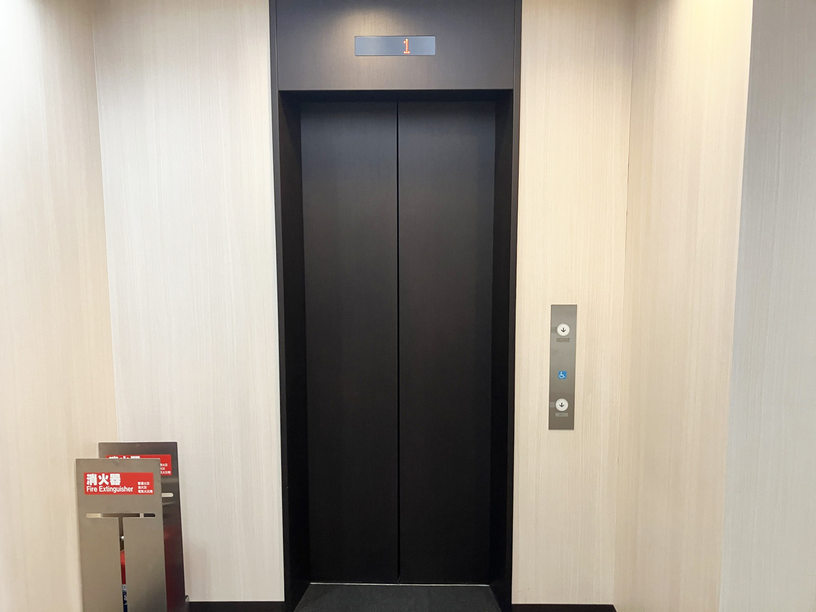 エレベーター
