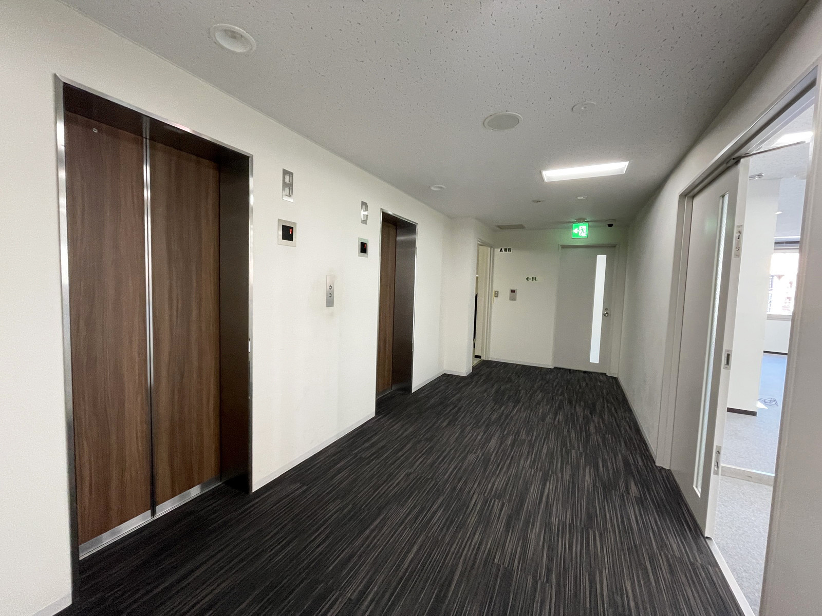エレベーターホール